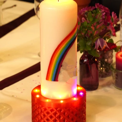 Chân nến có đèn LED