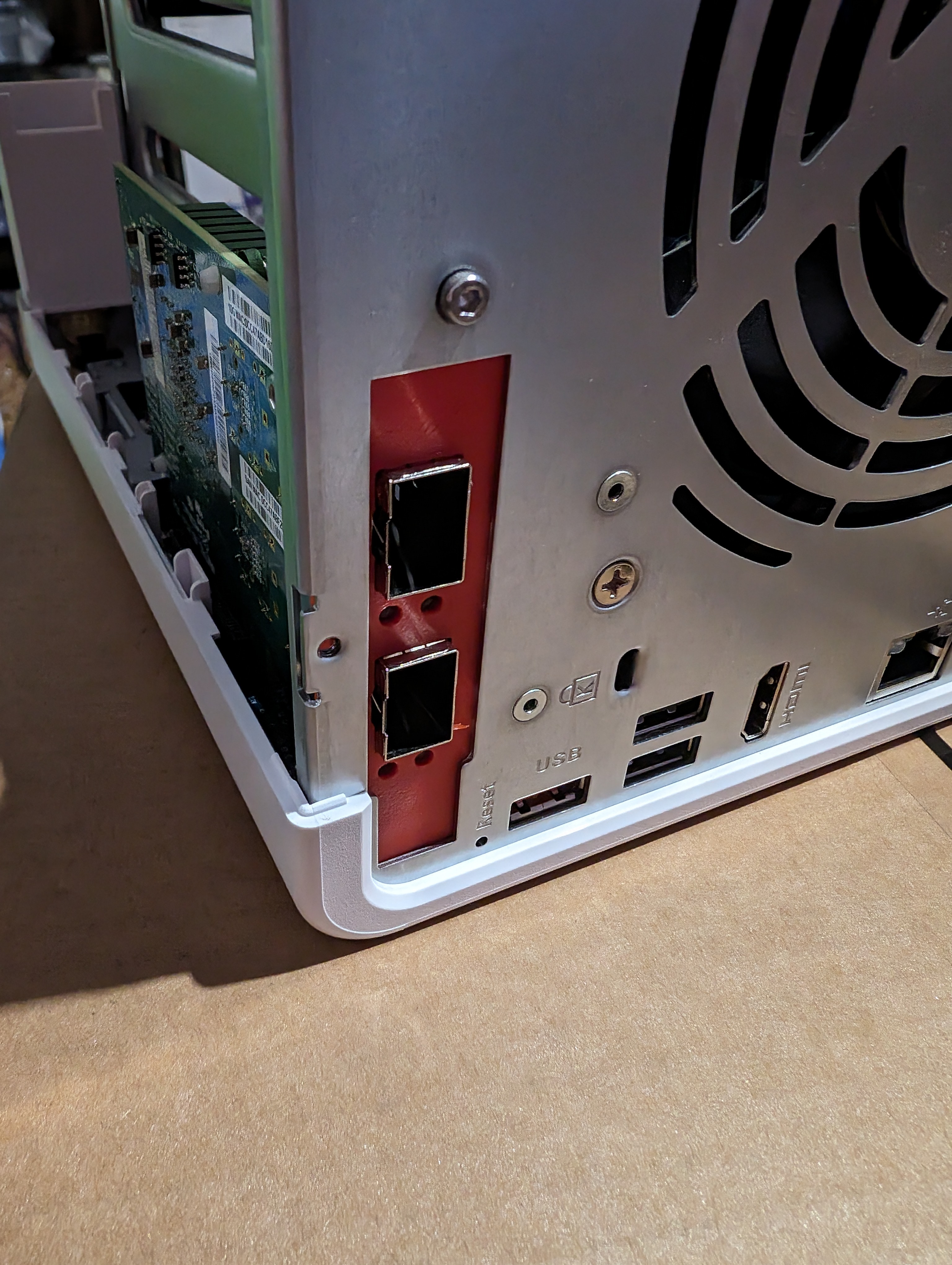 Khung Gắn Card Supermicro AOC-STGN-i2S Vào QNAP