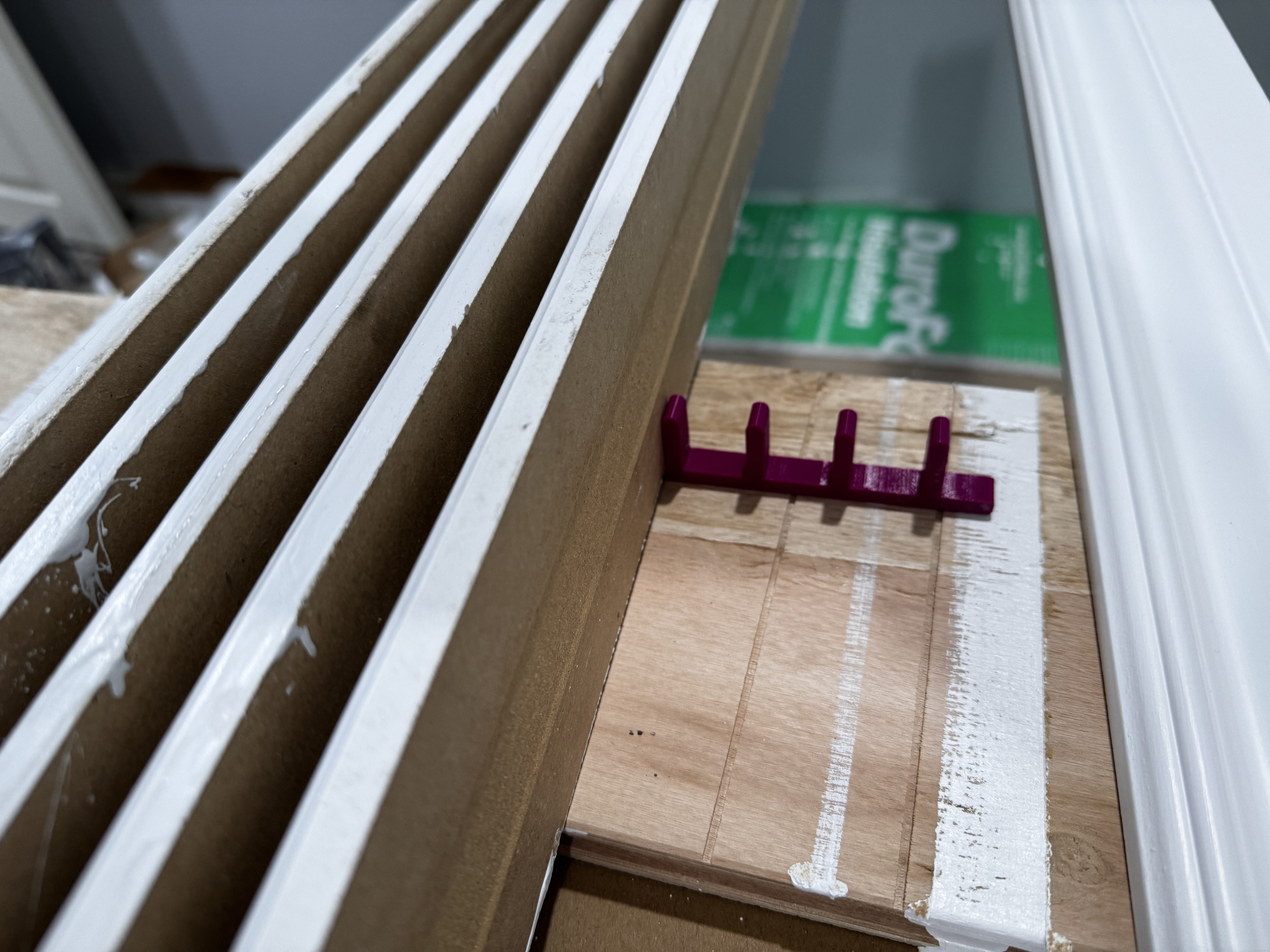 Dụng Cụ/Thước Căn Nẹp/Viền Chân Tường Đứng