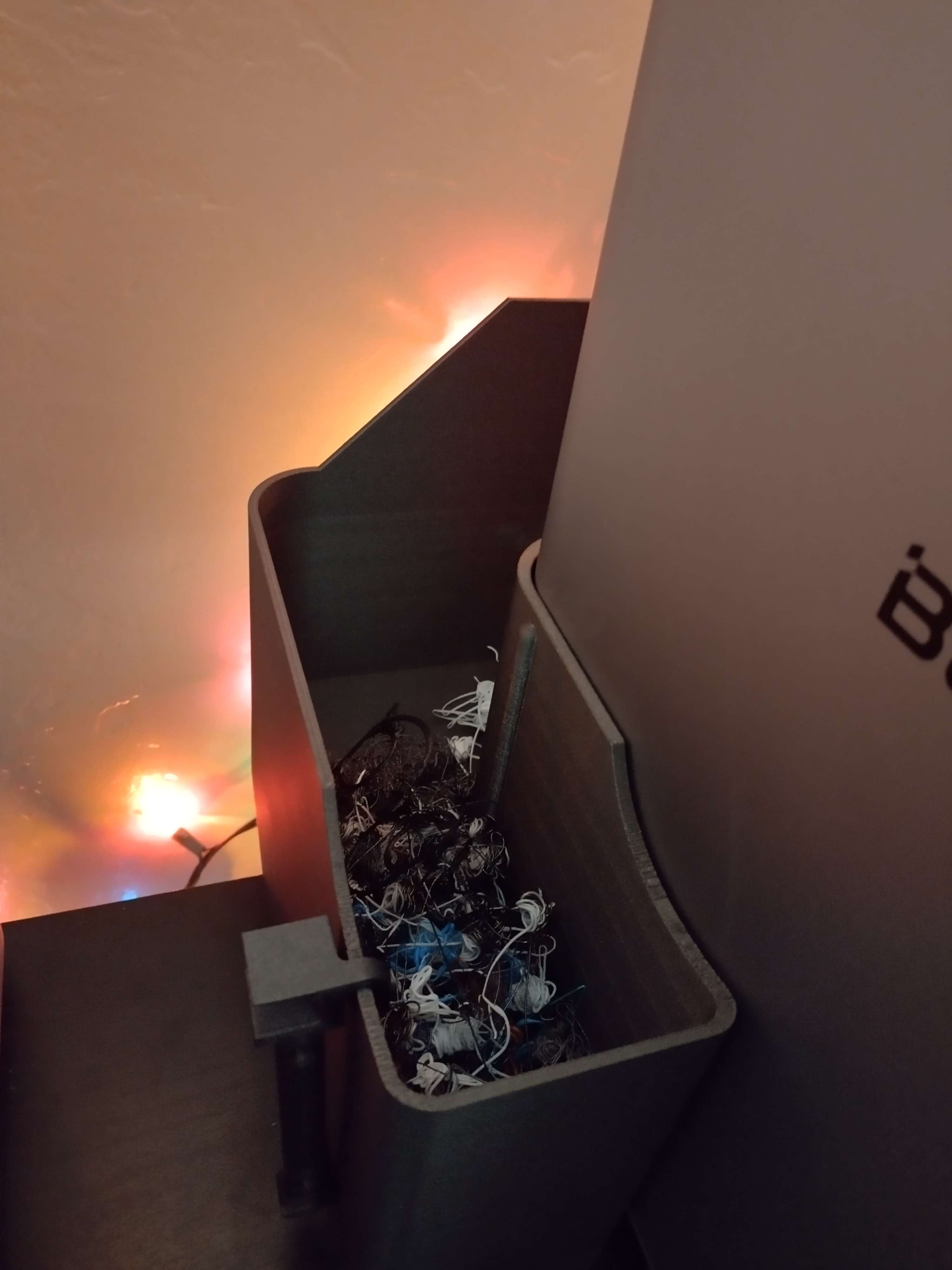 Phễu Xả Rác Bambu Nam Châm 6x2mm Remix