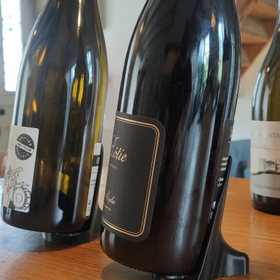 Chân Đế Rượu Vang / Giá Đỡ Chai Rượu Vang