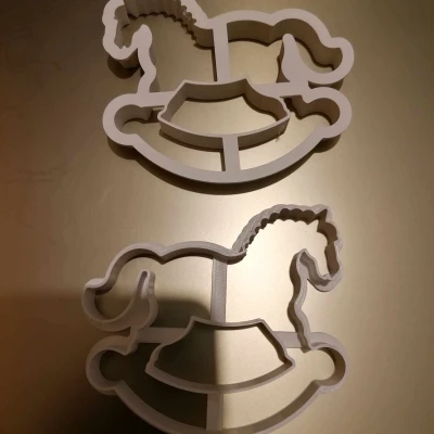 Khuôn Cắt Bánh Hình Ngựa Bập Bênh