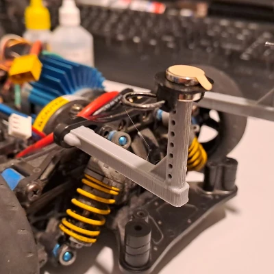 Tấm Đệm Thân Xe RC Kiêm Đế Giữ Nam Châm (openSCAD)