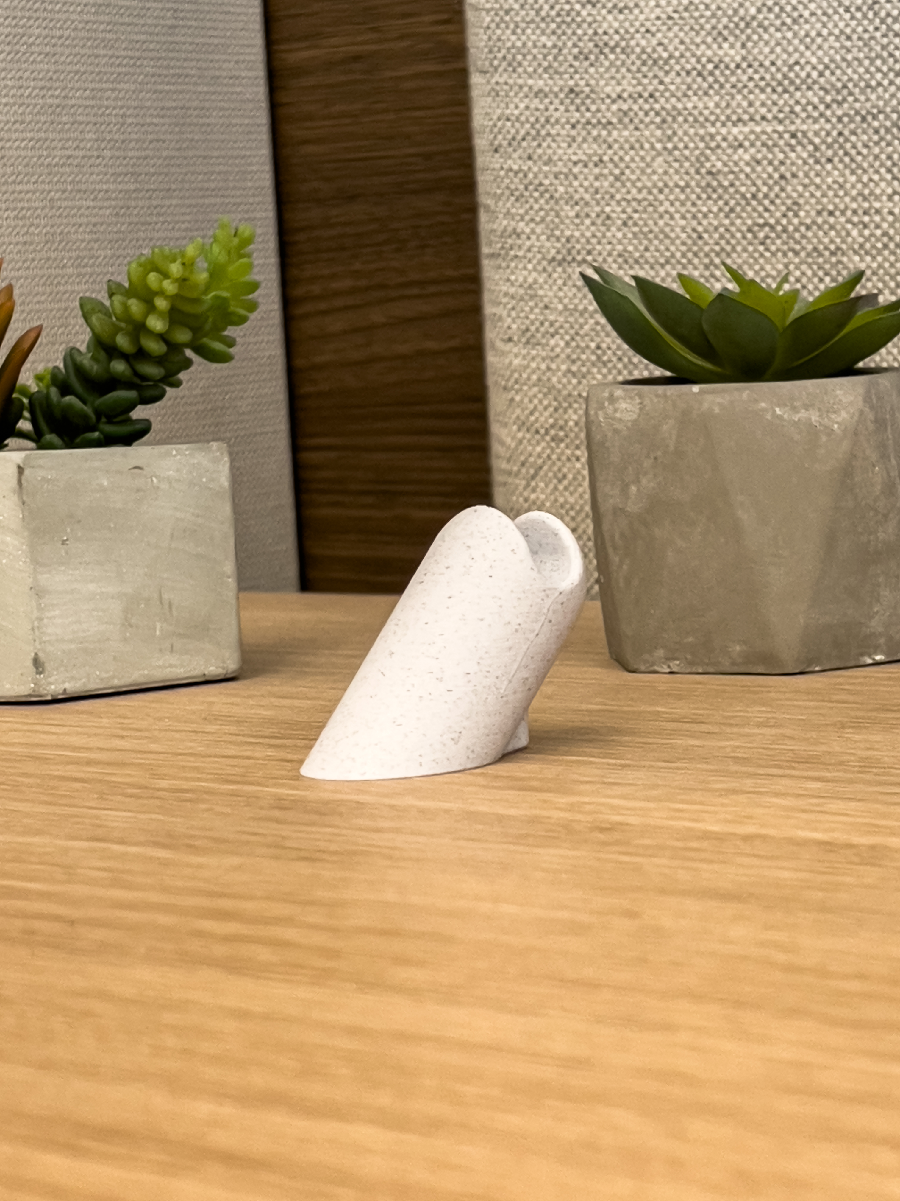 Chân Kính Đeo Bàn Thanh Lịch