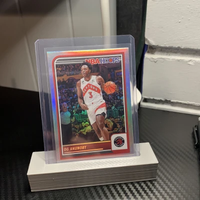 Kệ trưng bày thẻ bài sưu tầm