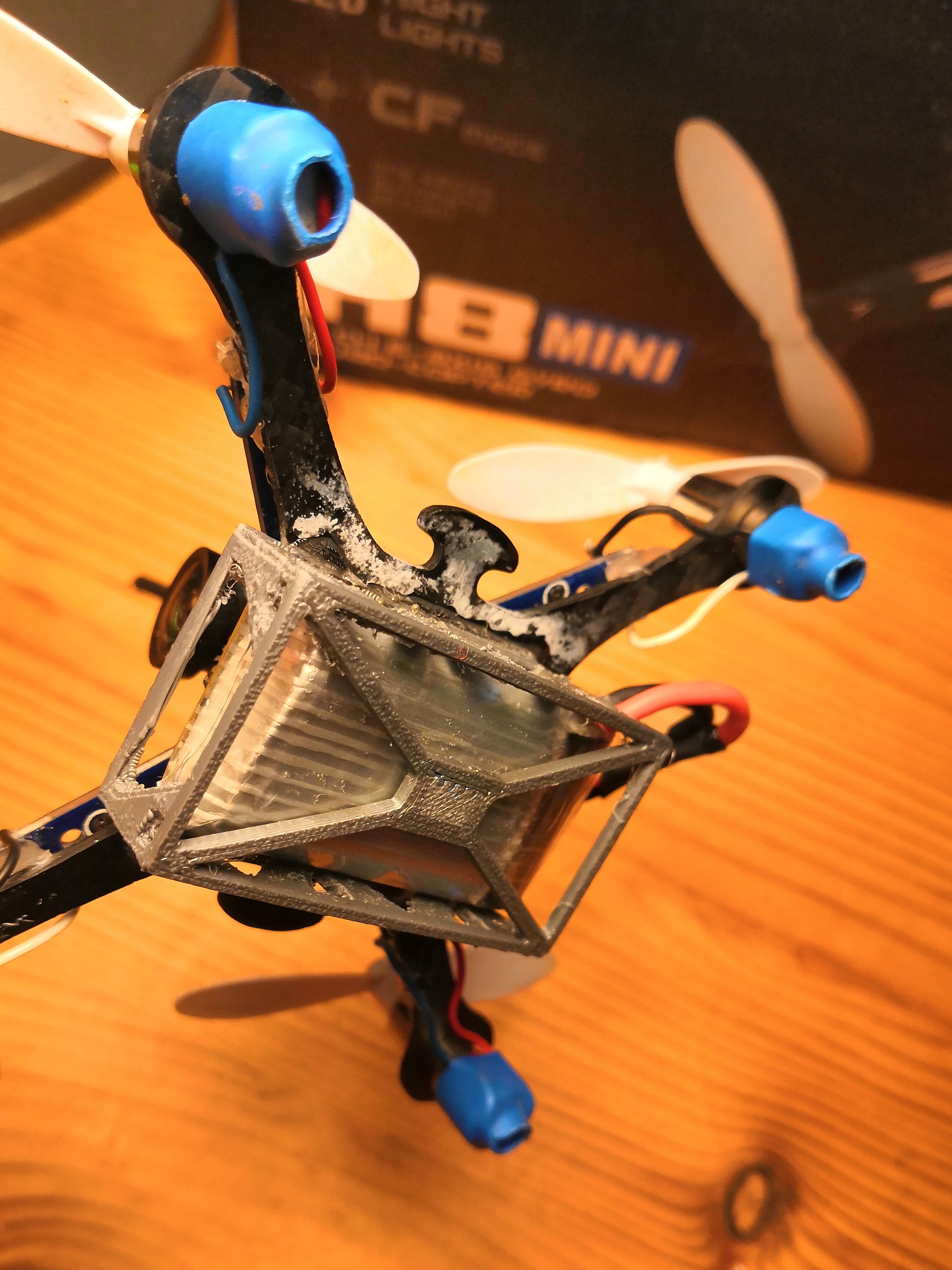 Giá Đỡ Pin Drone H8 Mini