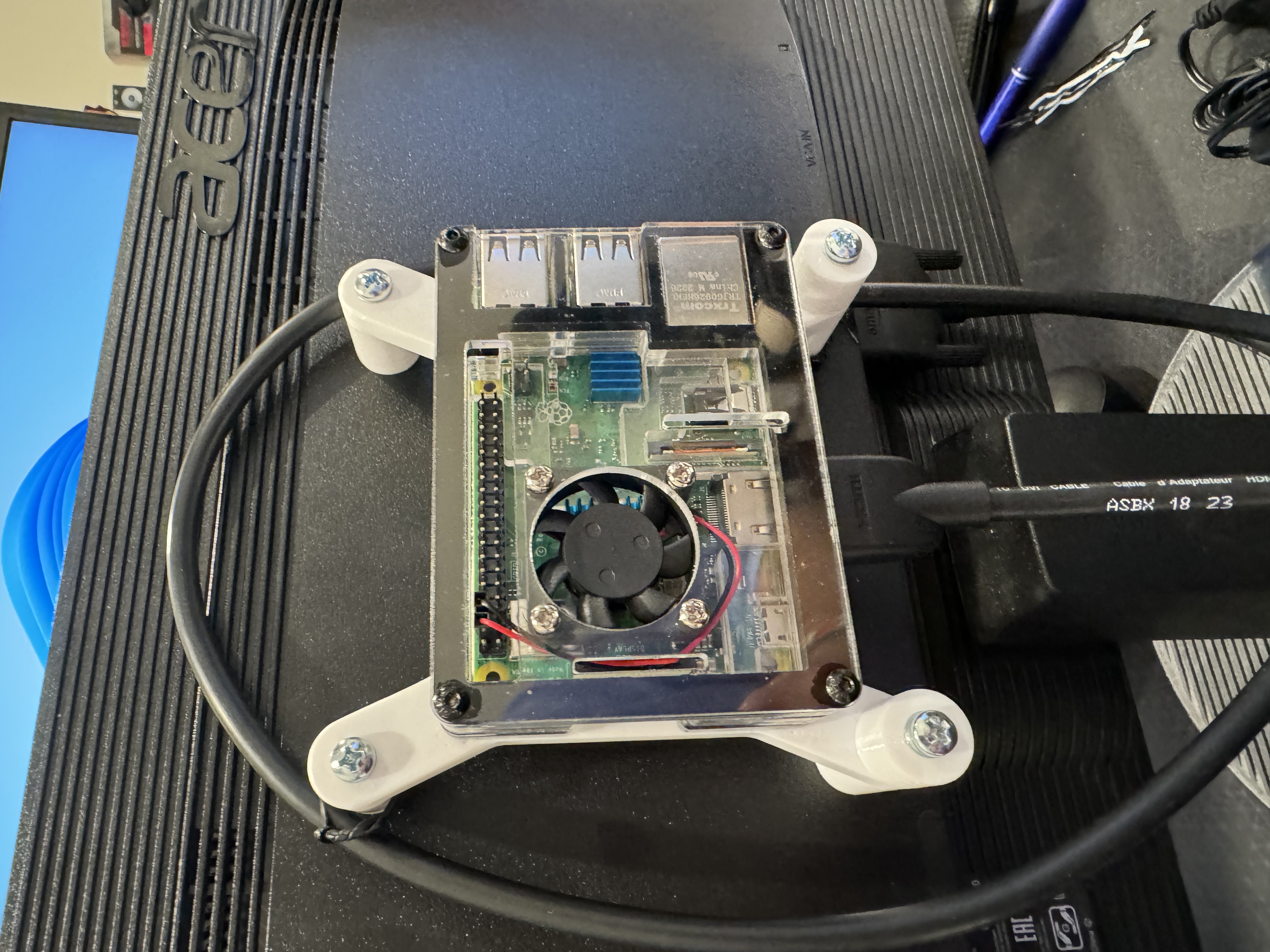 Đế VESA 100 x 100 cho Raspberry Pi