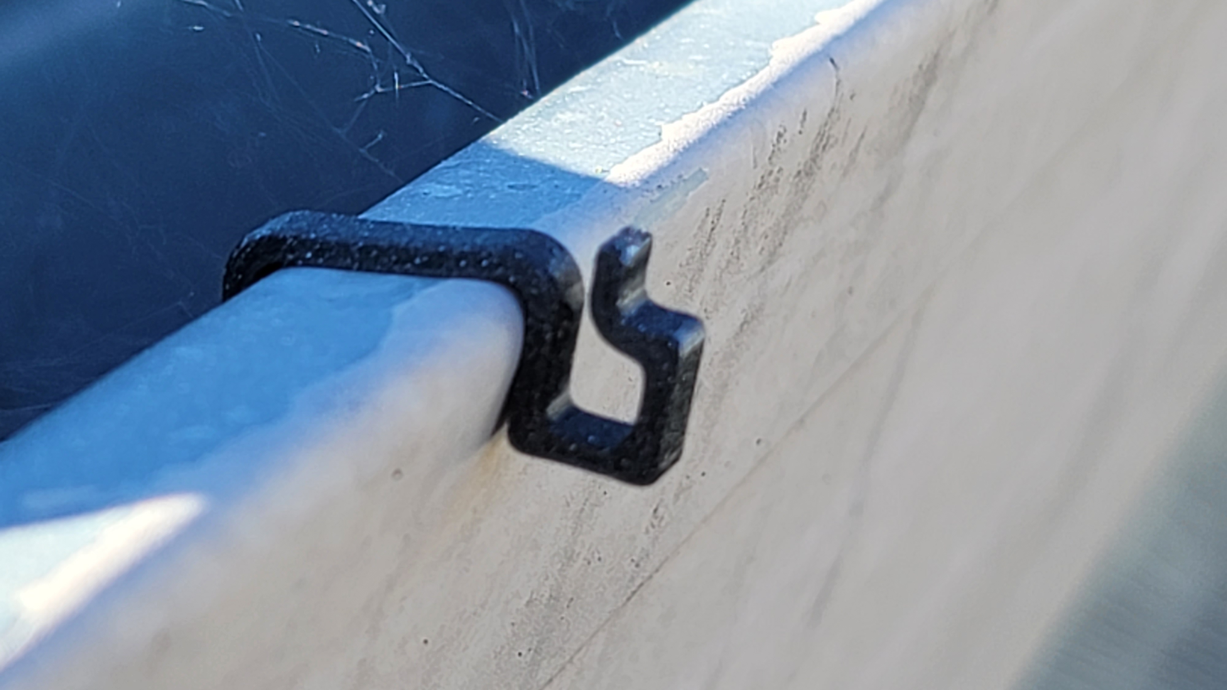 Kẹp Máng Xối Đèn Giáng Sinh