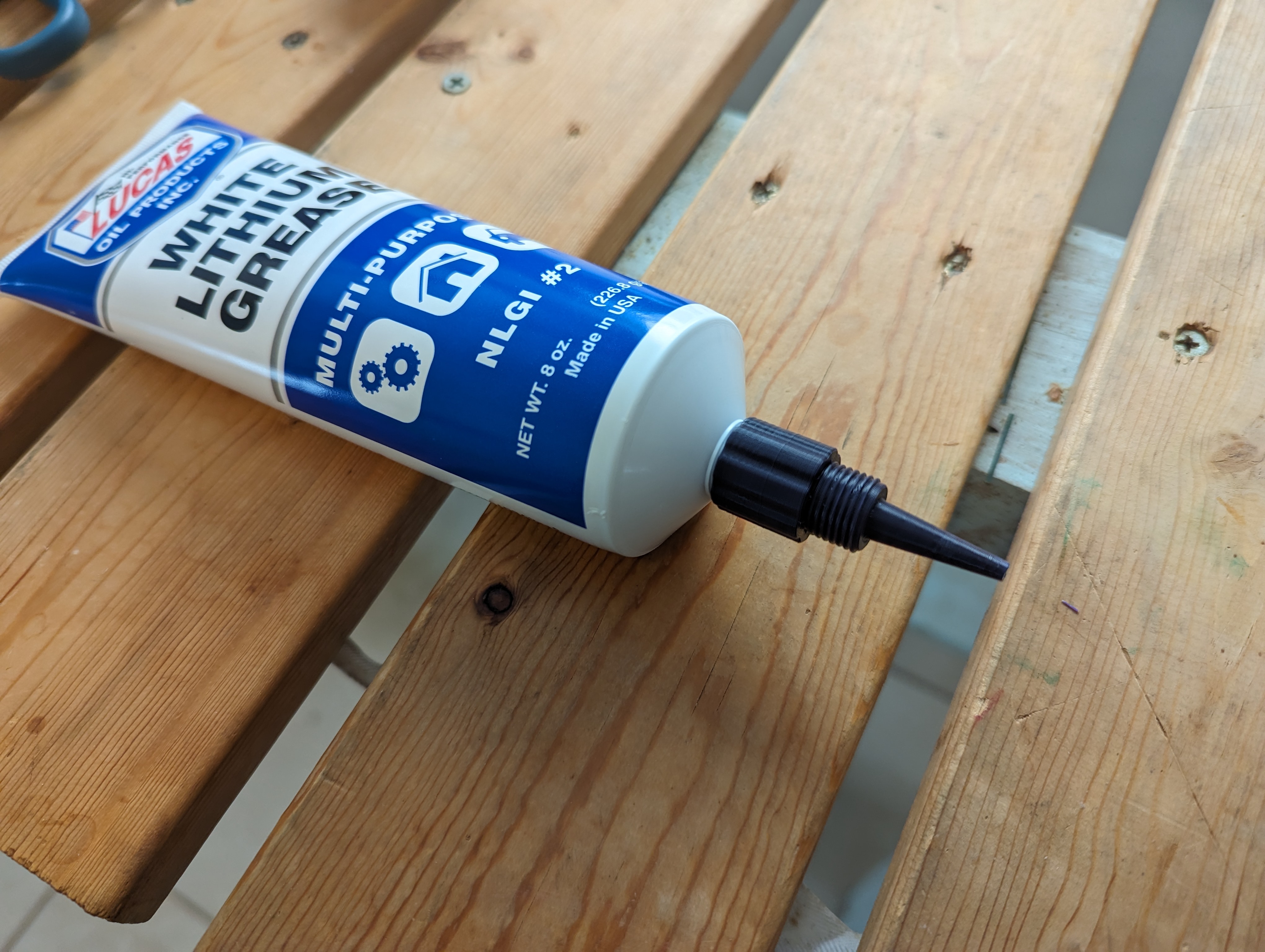 Dụng cụ bơm mỡ ray dẫn hướng cho mỡ Lithium trắng LUCAS