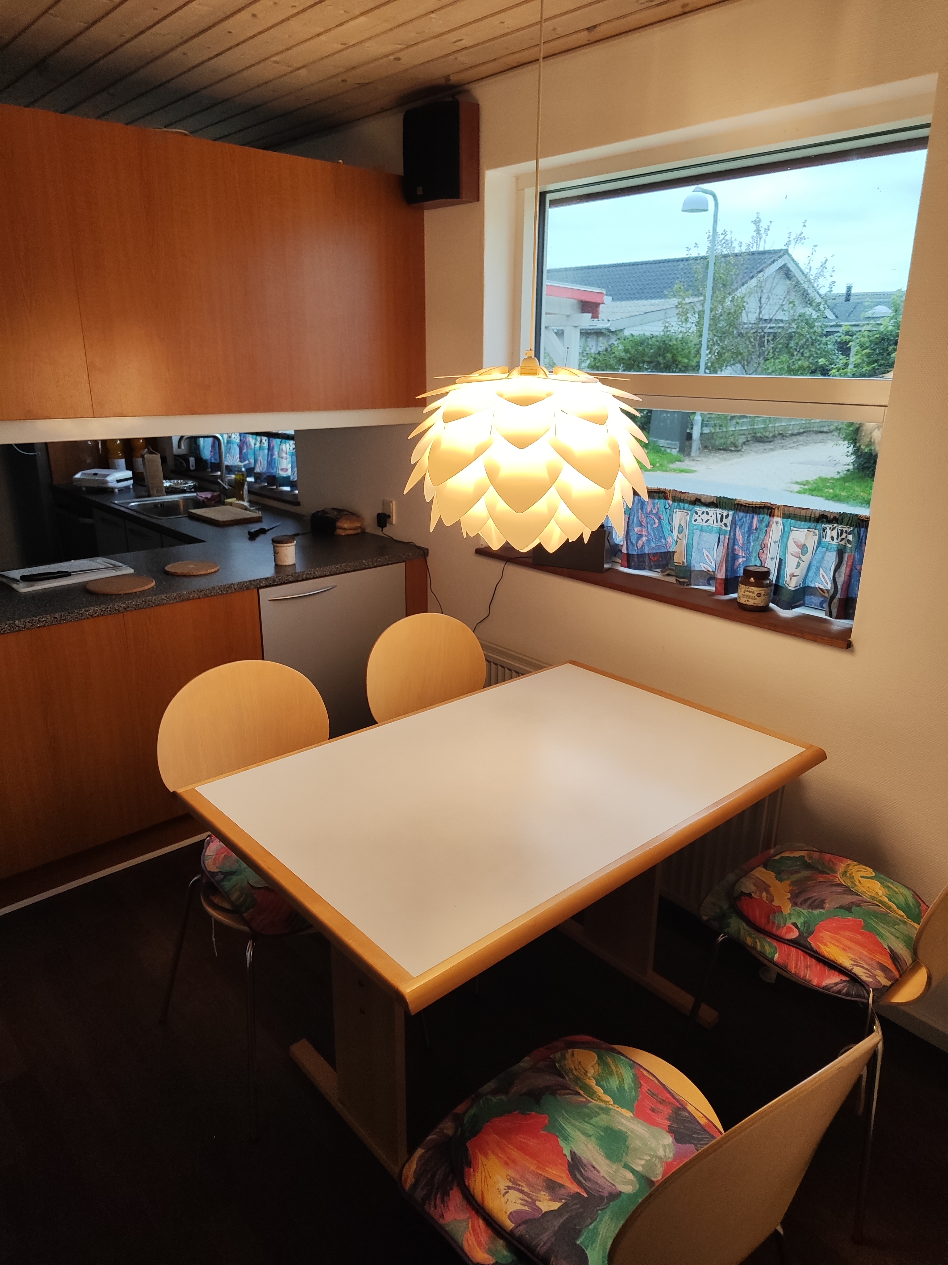 Đèn Hoa Sen Lớn được phóng to 175%