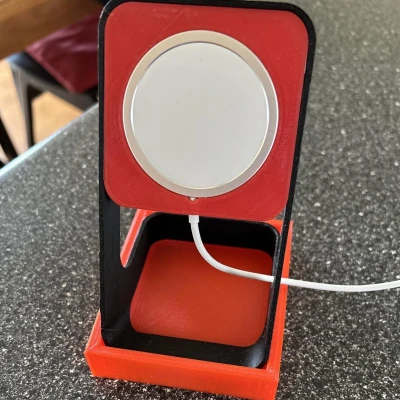 Chân đế chống trượt cho Sạc MagSafe