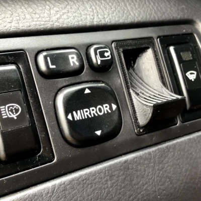 Chỗ đựng xu cho Toyota Avensis T25