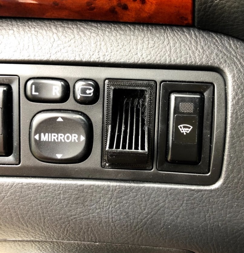 Chỗ đựng xu cho Toyota Avensis T25