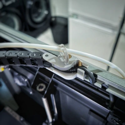 K1 : Mắt xích - Giá đỡ phía sau