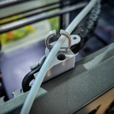 K1 : Mắt xích - Giá đỡ phía sau