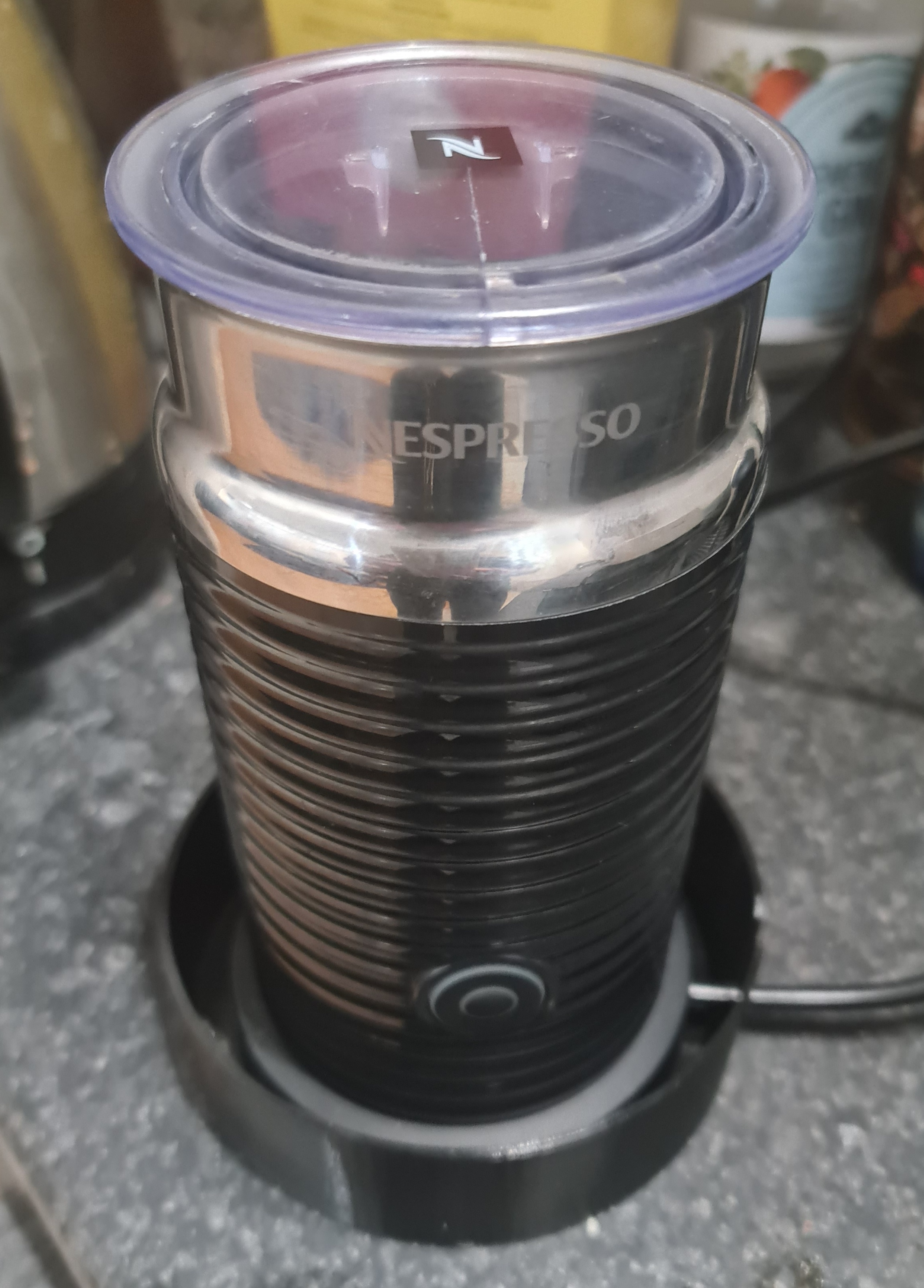 Khay Đựng Máy Đánh Sữa