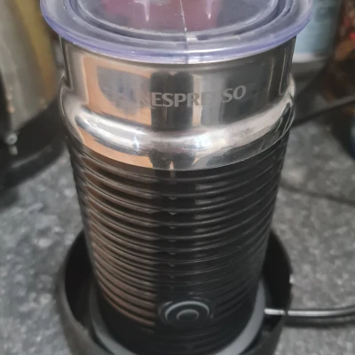 Khay Đựng Máy Đánh Sữa