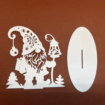 Ông Già Noel Người Lùn Giáng Sinh Với Đèn Lồng