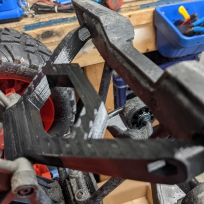 Đế Cản Sau Cùng Cho X-Maxx