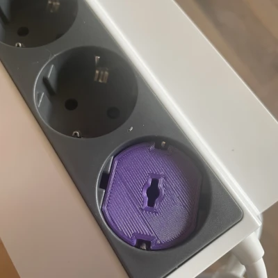 Ổ Khóa Ổ Cắm / Chặn Trẻ Em / Childproof Socket Chuẩn EU