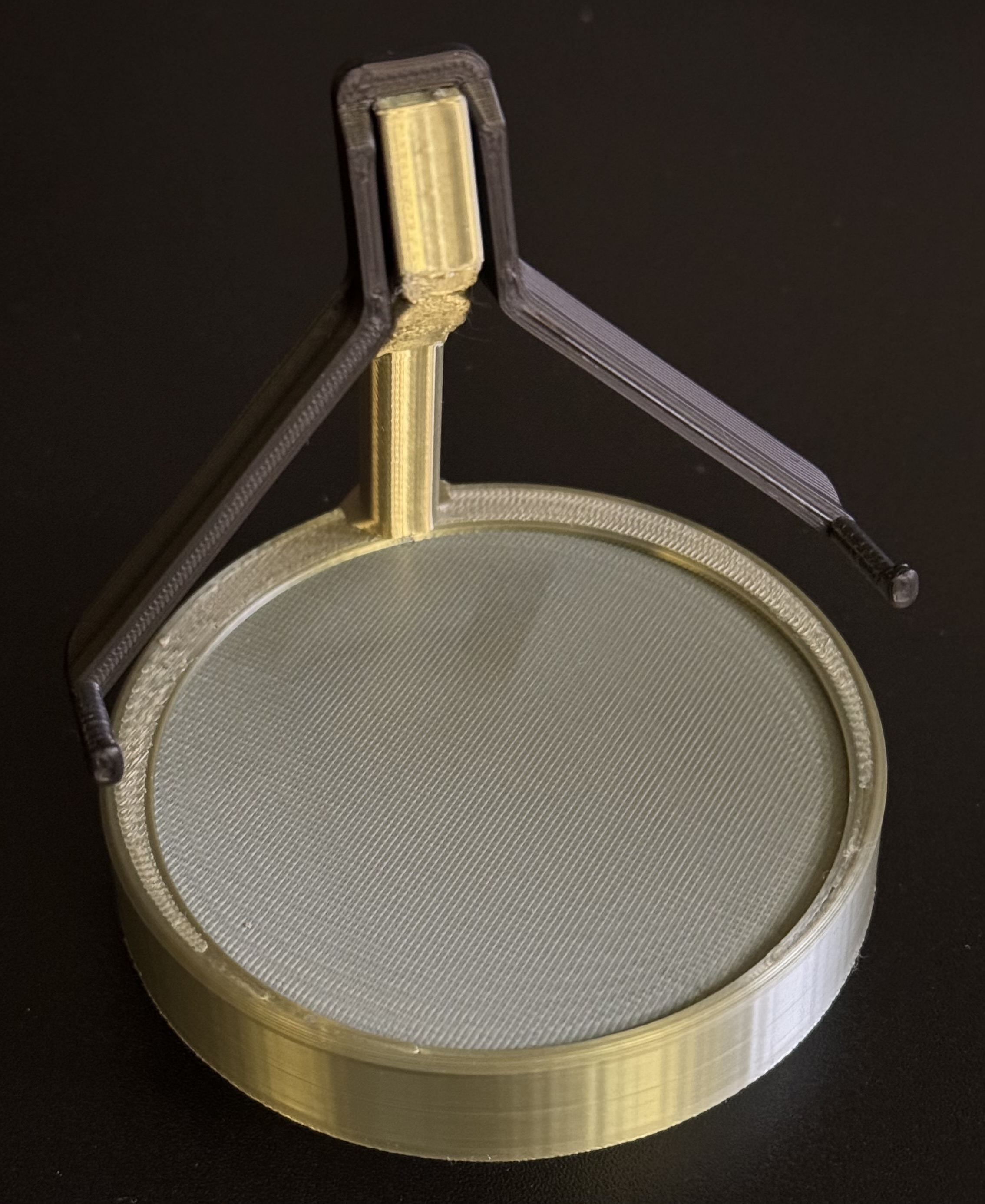 Chân đế trưng bày (bản remix)