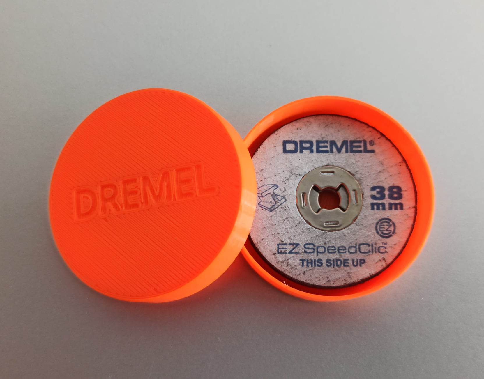 Hộp DREMEL đựng lưỡi cắt