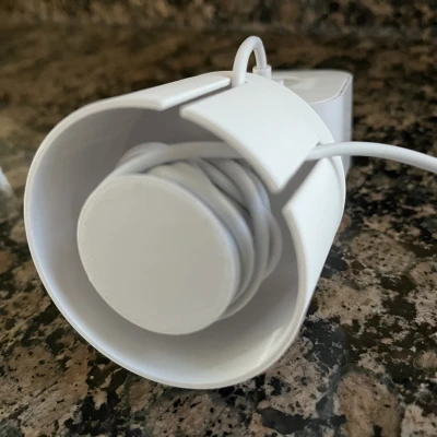 Chân đế và chỗ giữ dây camera Blink đơn giản