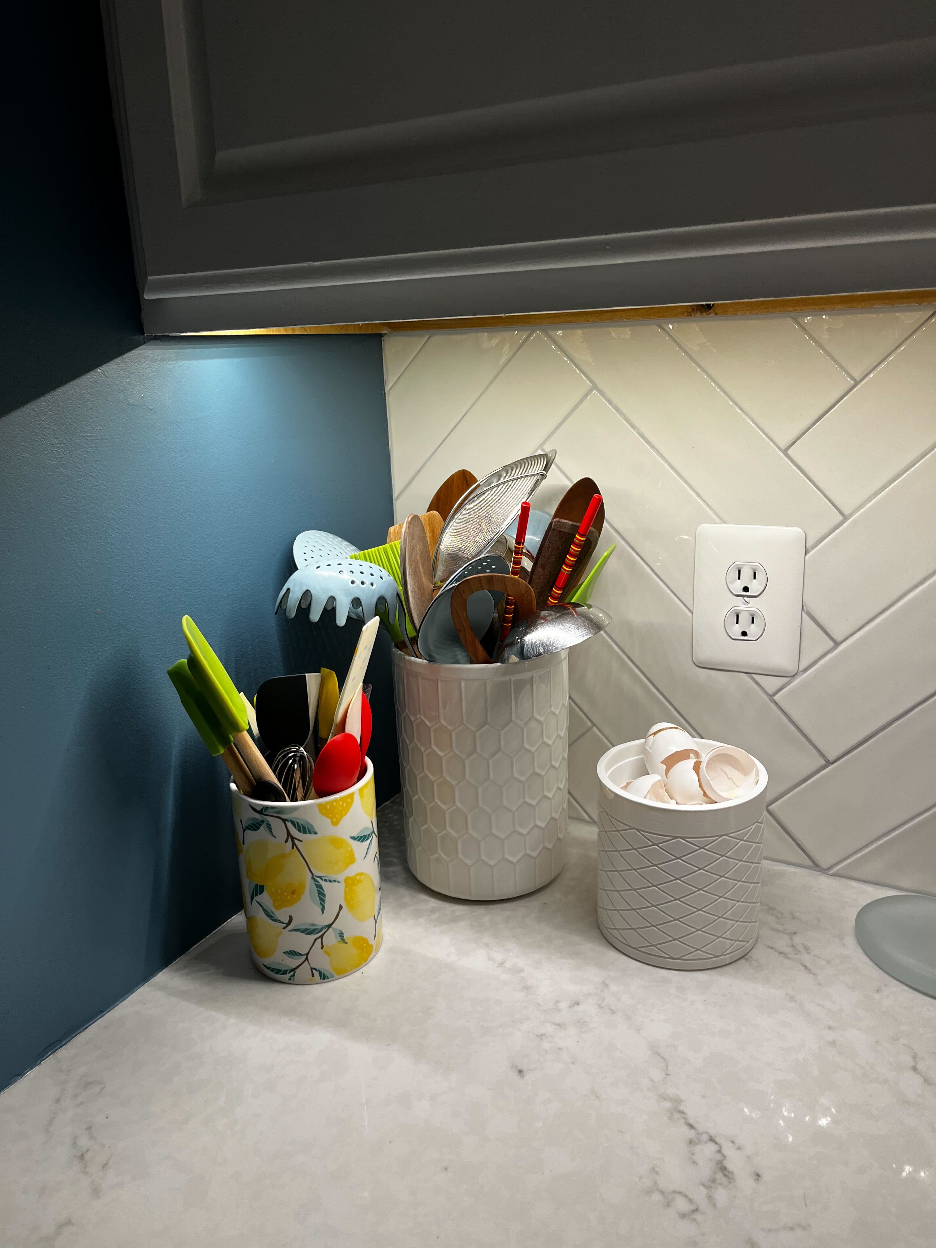 Thùng rác nhà bếp (Bọc hộp sữa chua 32oz)