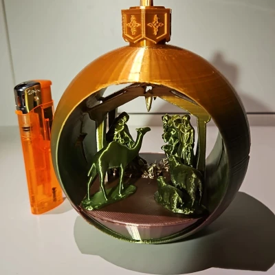 Cảnh Chúa giáng sinh trong quả châu Noel