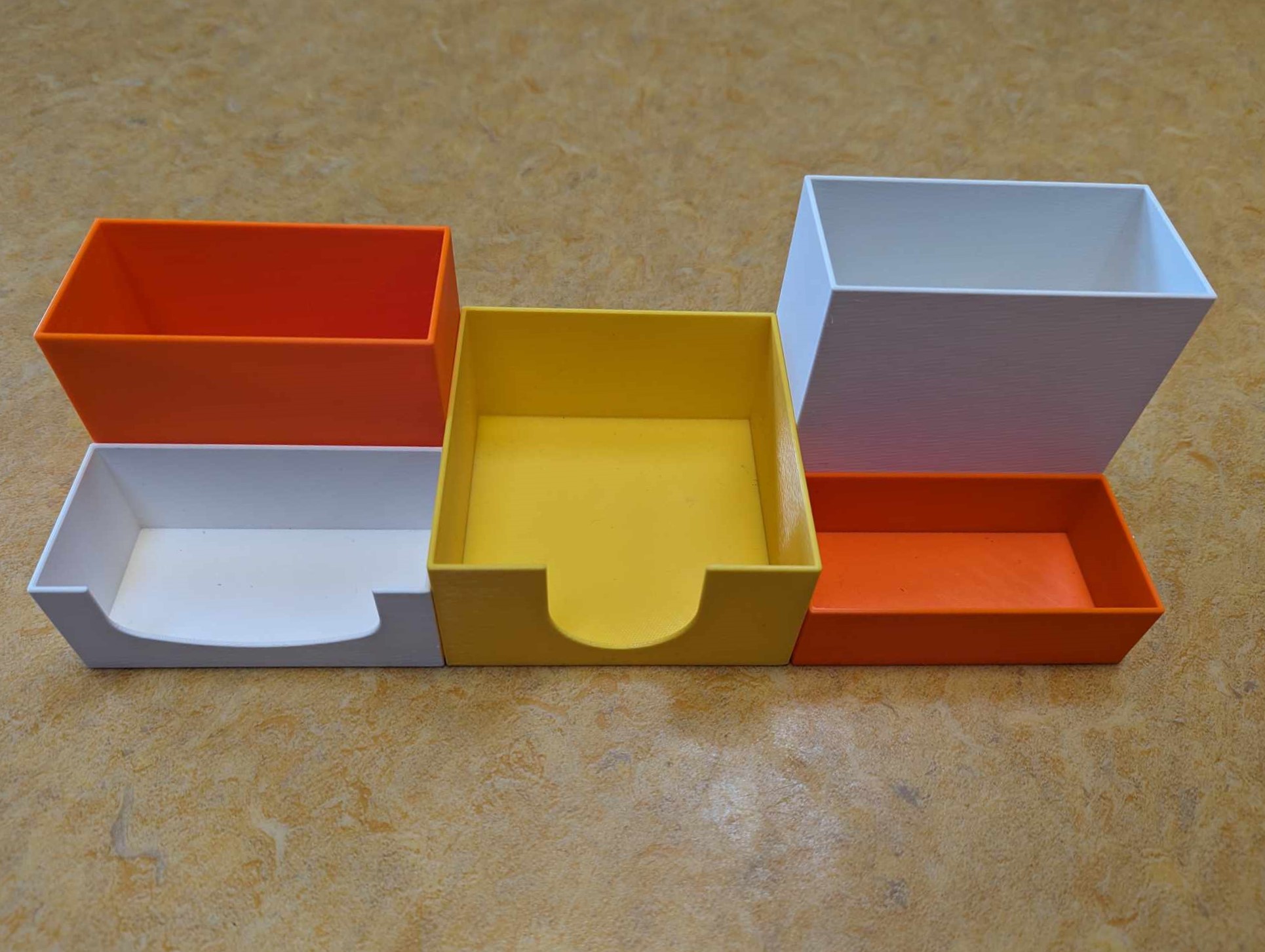 Hộp Đựng Đồ Để Bàn Tùy Chỉnh