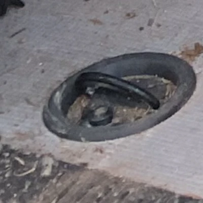 Phần Gá/Che Khay Giữ Dây Buộc Cho VW T5/T6