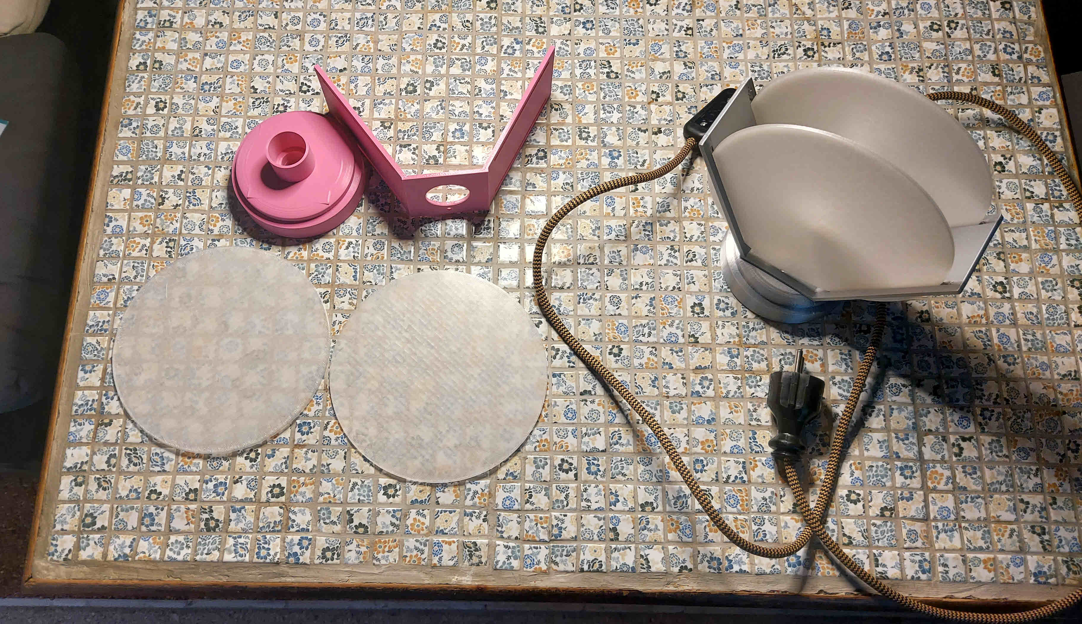 Đèn Bàn Phong Cách Art Deco