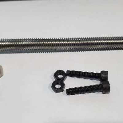 Kẹp Giữ Ổn Định Bàn Vào Tường