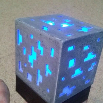 Đèn Minecraft hình quặng kim cương