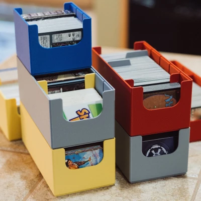 Hộp Đựng Bài Tây Xếp Chồng