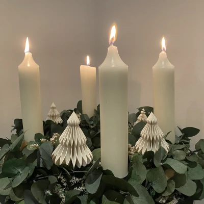 Cây Thông Noel Tối Giản