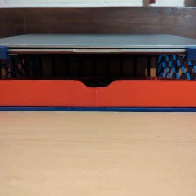 Chân đế Laptop 16 inch có Khay & Kẹp Dây