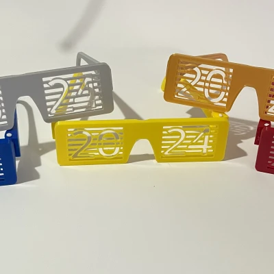 Kính Mắt Đón Tết 2024