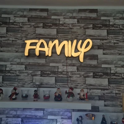 Biển "Family LED Sign"