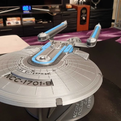 Mô hình tàu Enterprise-B lớp Excelsior