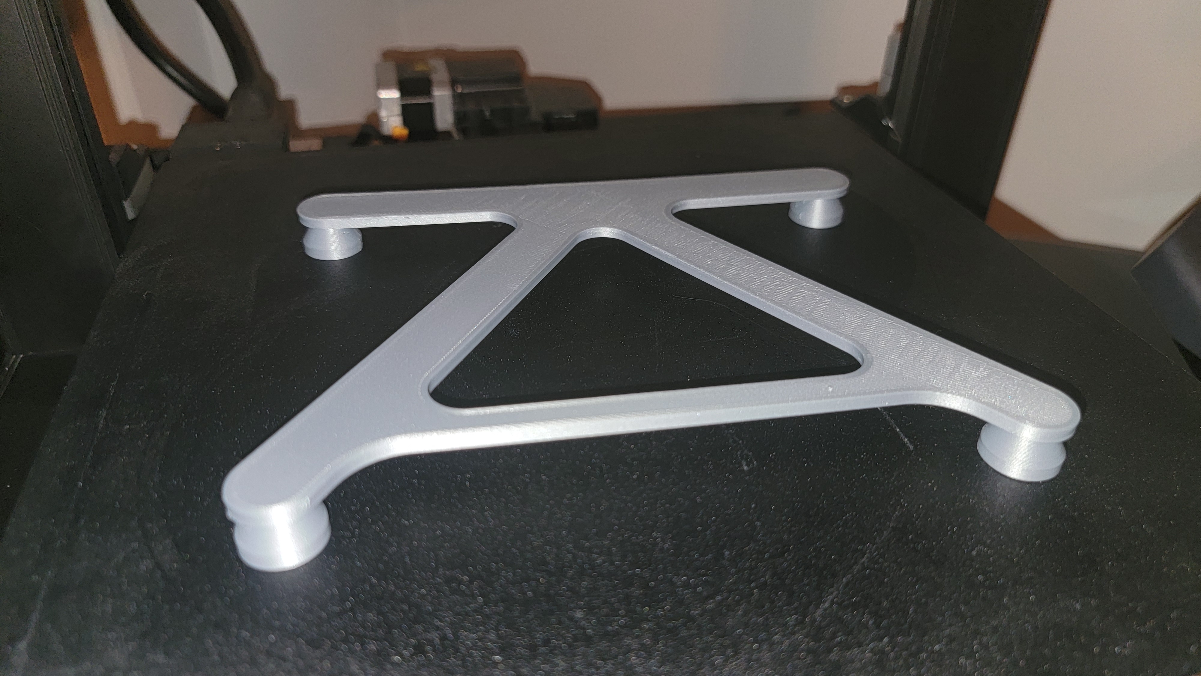 Đế Đỡ Laptop Đơn Giản