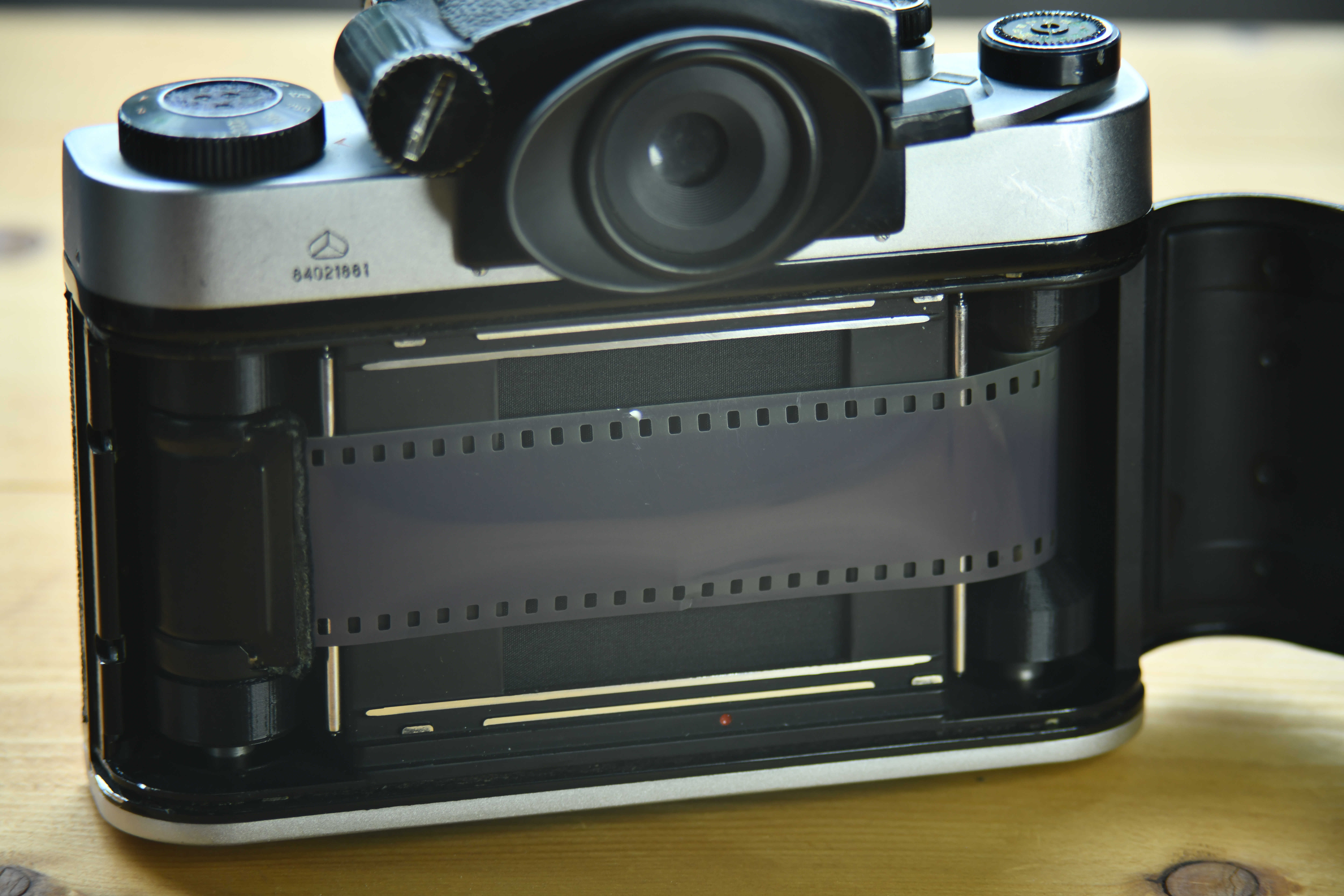 Adapter Chuyển Đổi Phim 35mm Sang 120 - Không Cần Hỗ Trợ