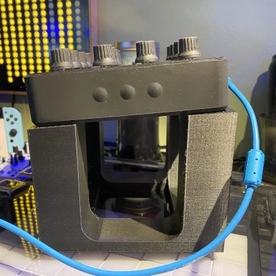 Chân đế Midi Fighter Twister