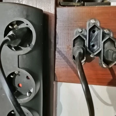 Giá Đỡ Ổ Cắm Kiểu C Treo Tường