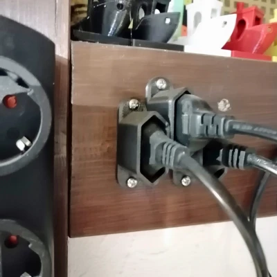 Giá Đỡ Ổ Cắm Kiểu C Treo Tường