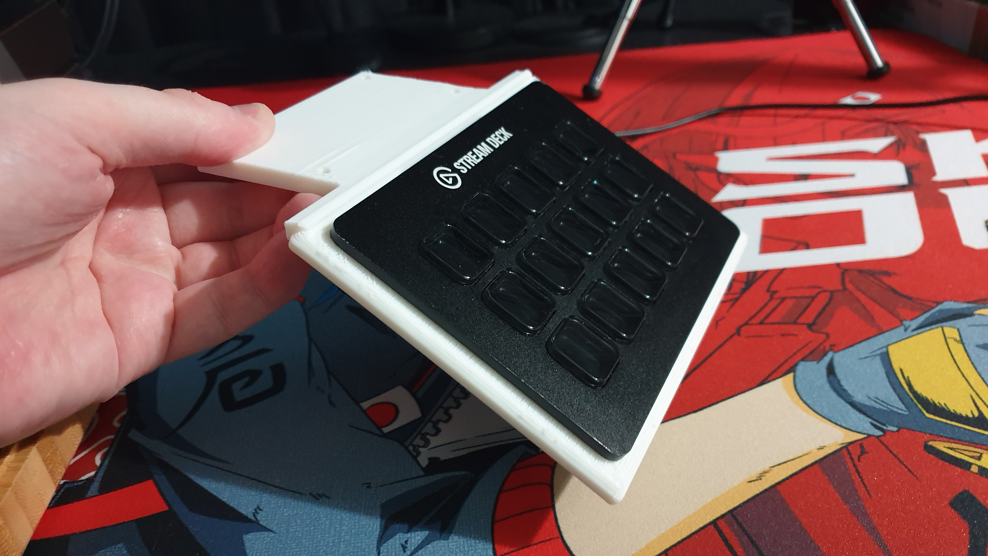 Giá Đỡ Bàn Cho Elgato Stream Deck 15 Key (20GAA9901)