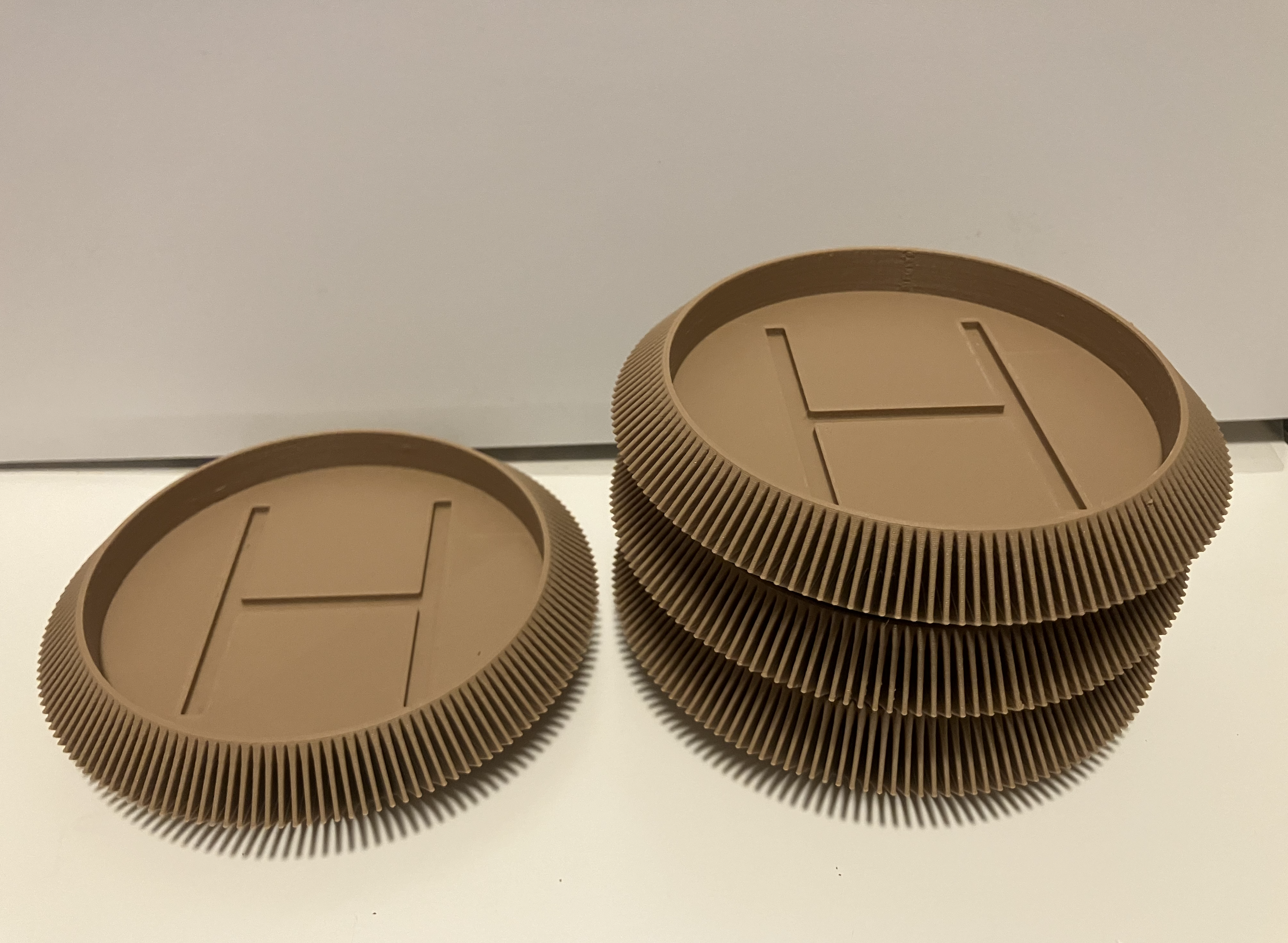 Bộ Đế Lót Ly Khắc Tên Hiện Đại Xếp Chồng