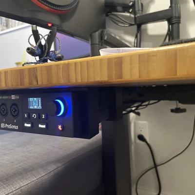 Giá đỡ gắn PreSonus Revelator io24