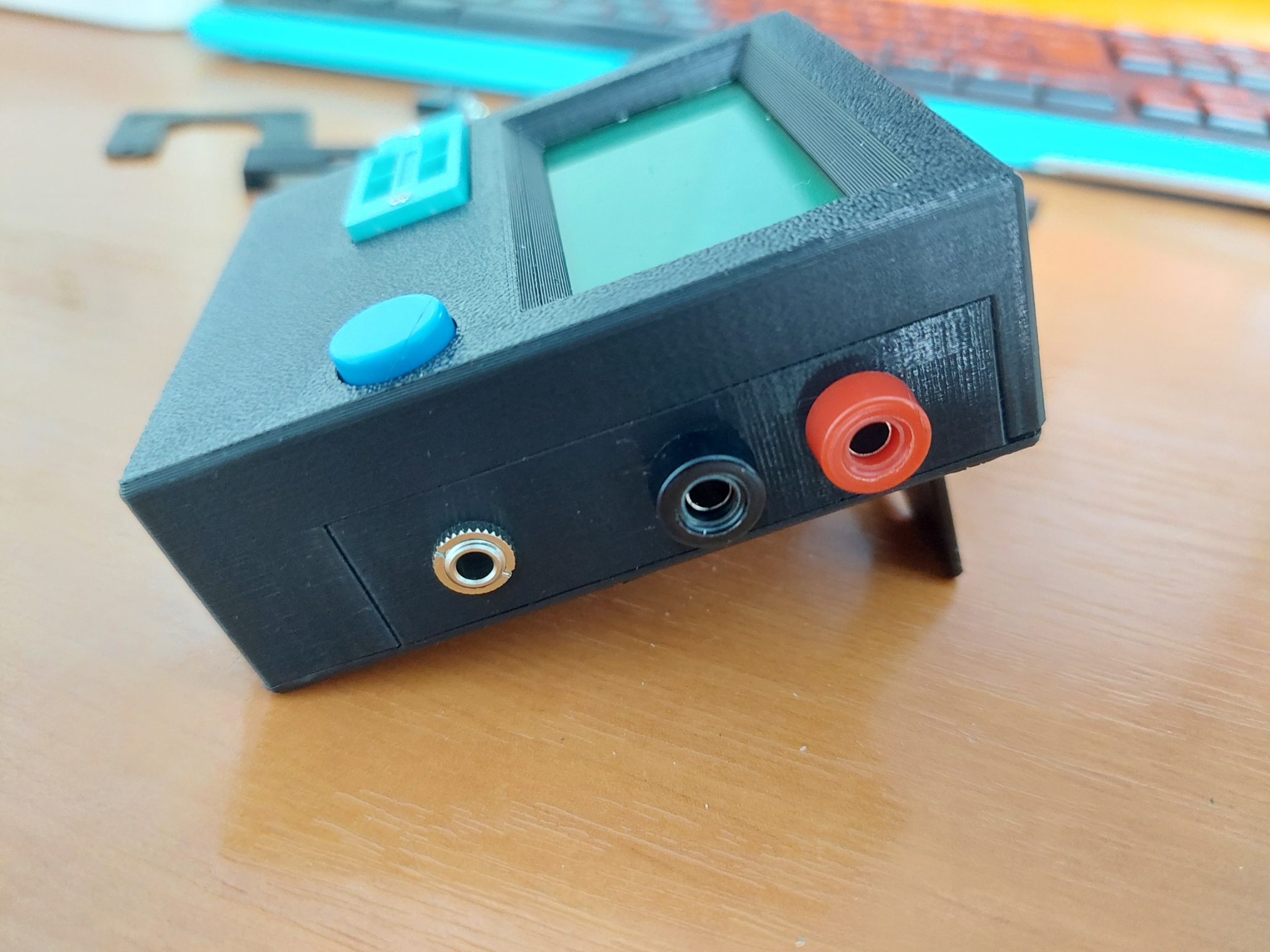 Hộp đựng bộ kiểm tra LCR-T4 dạng mô-đun