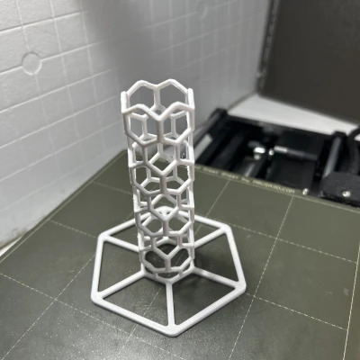 Cột Tổ Ong Lục Giác "Đựng Tiền"